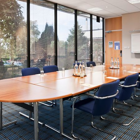 Holiday Inn Runcorn M56 Junction 12 By Ihg Exteriör bild