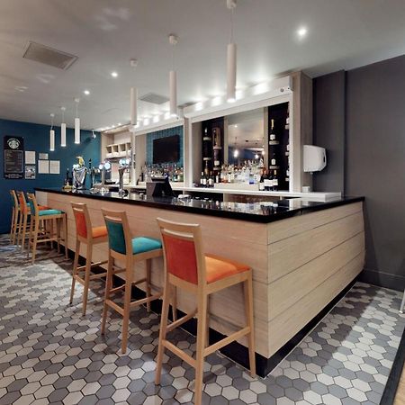 Holiday Inn Runcorn M56 Junction 12 By Ihg Exteriör bild
