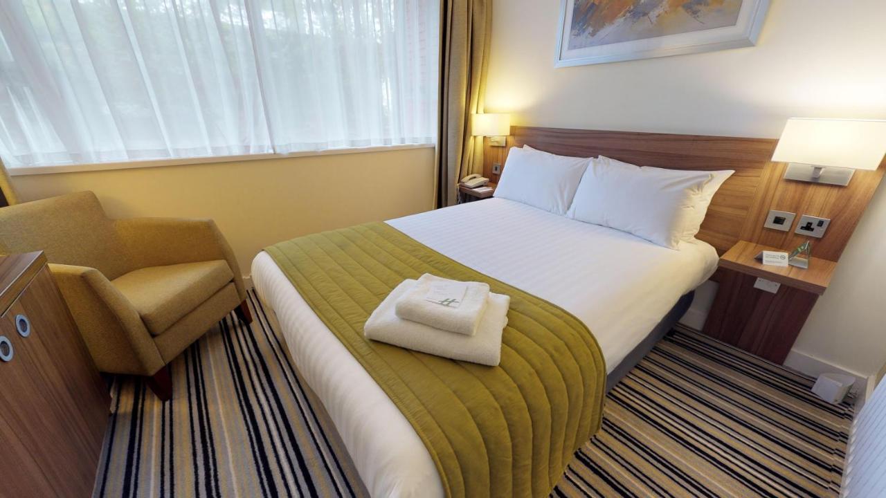 Holiday Inn Runcorn M56 Junction 12 By Ihg Exteriör bild