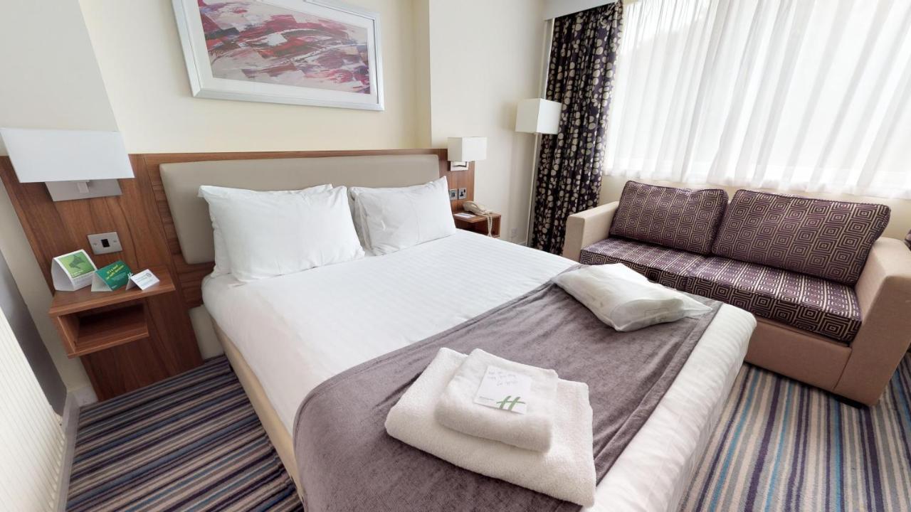 Holiday Inn Runcorn M56 Junction 12 By Ihg Exteriör bild