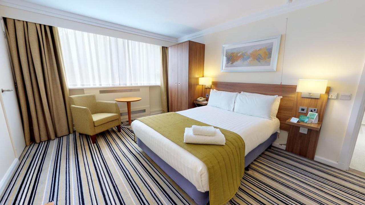 Holiday Inn Runcorn M56 Junction 12 By Ihg Exteriör bild
