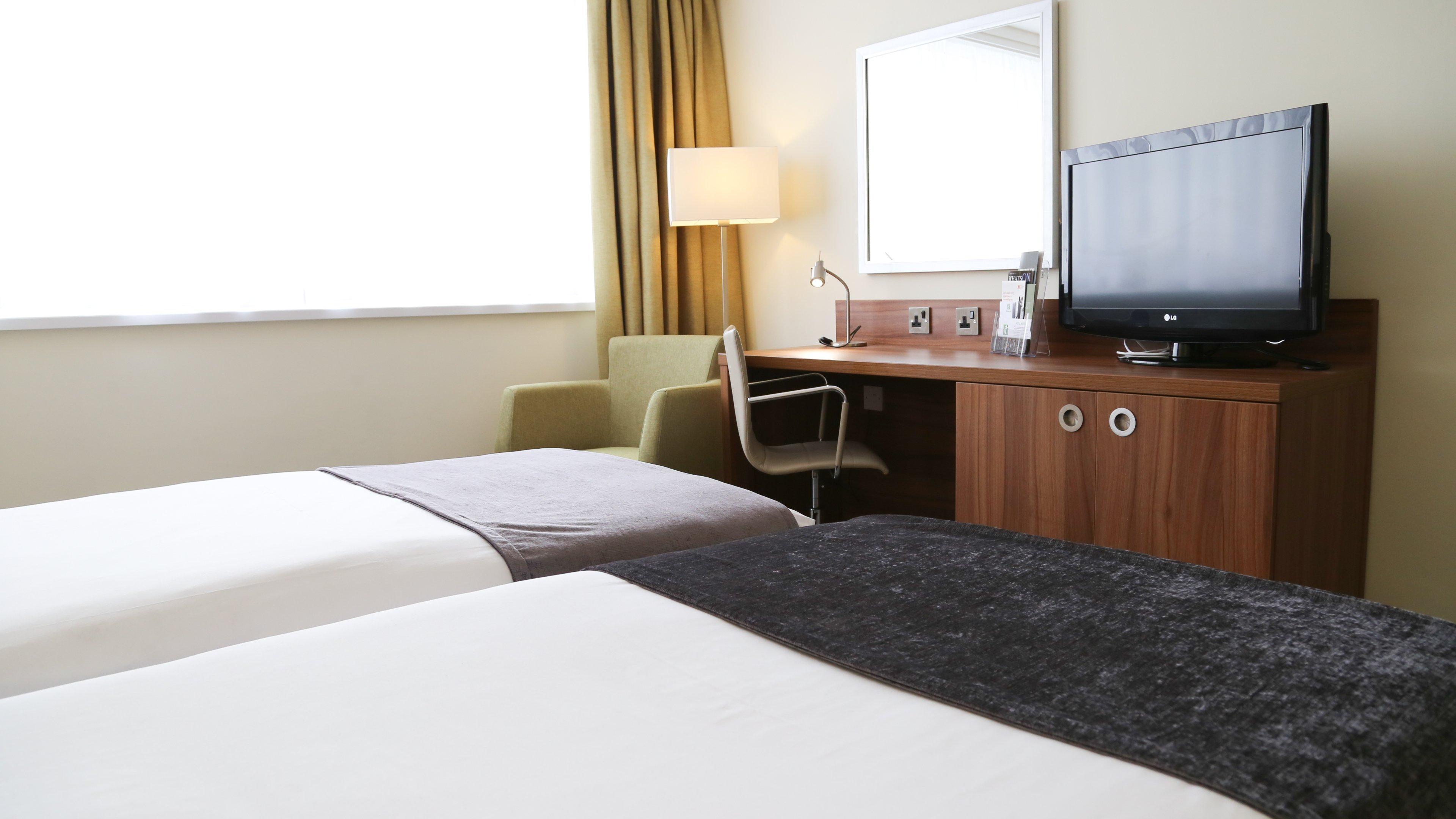 Holiday Inn Runcorn M56 Junction 12 By Ihg Exteriör bild
