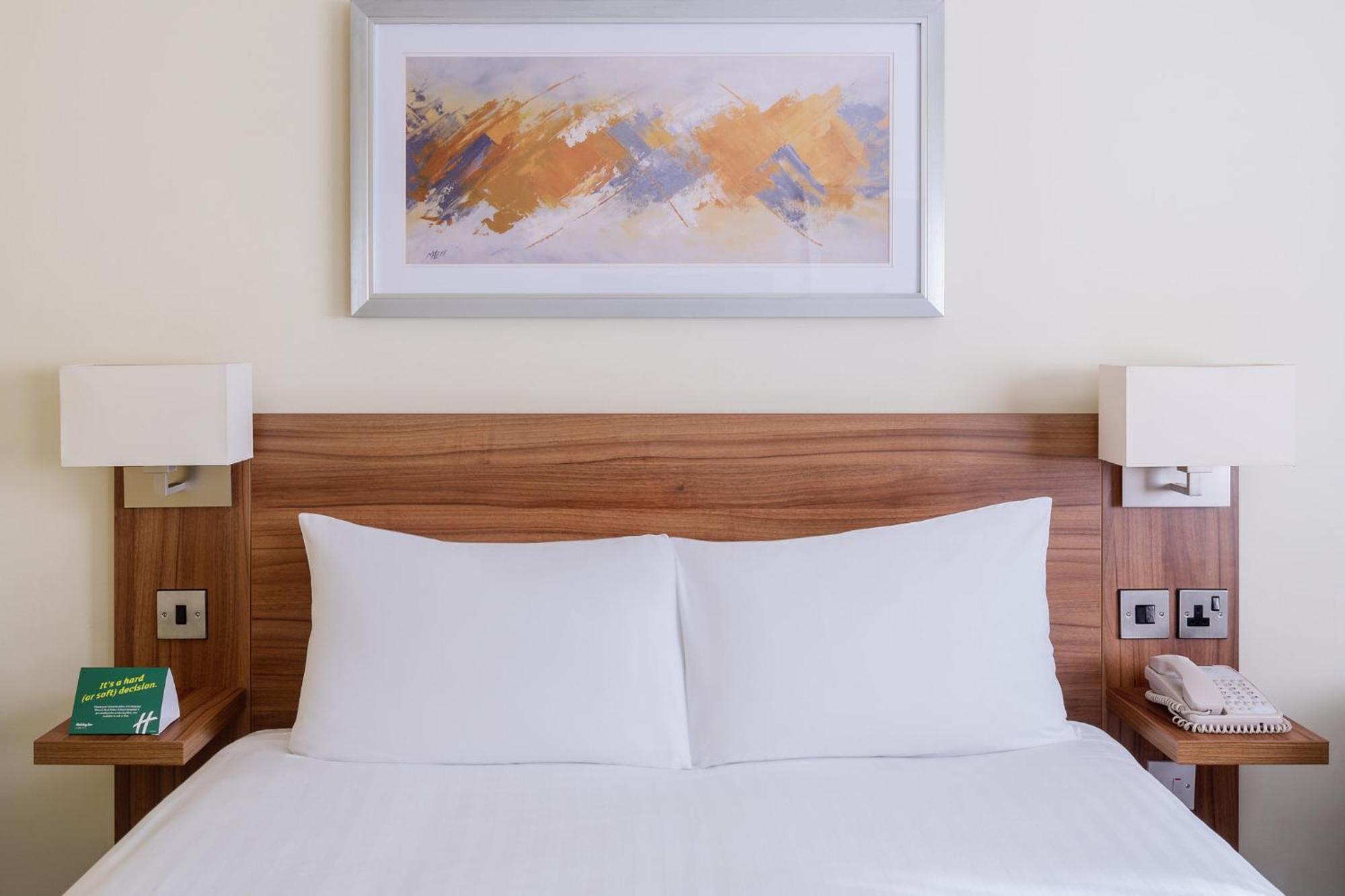 Holiday Inn Runcorn M56 Junction 12 By Ihg Exteriör bild