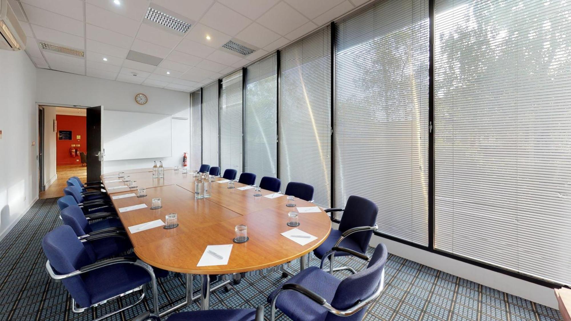 Holiday Inn Runcorn M56 Junction 12 By Ihg Exteriör bild