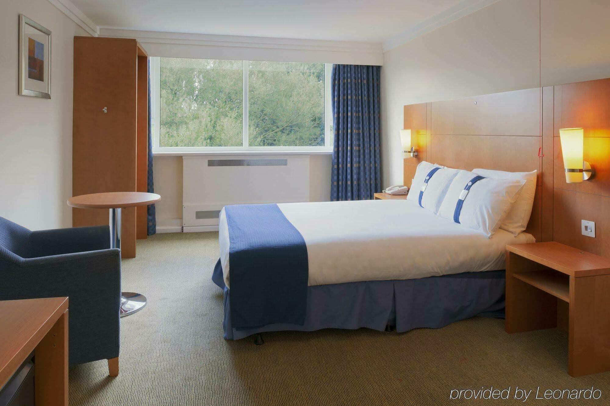 Holiday Inn Runcorn M56 Junction 12 By Ihg Exteriör bild